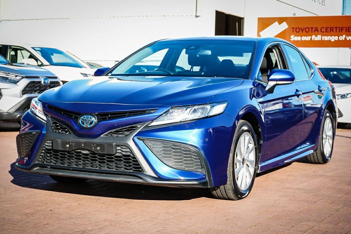 Toyota Camry image 4