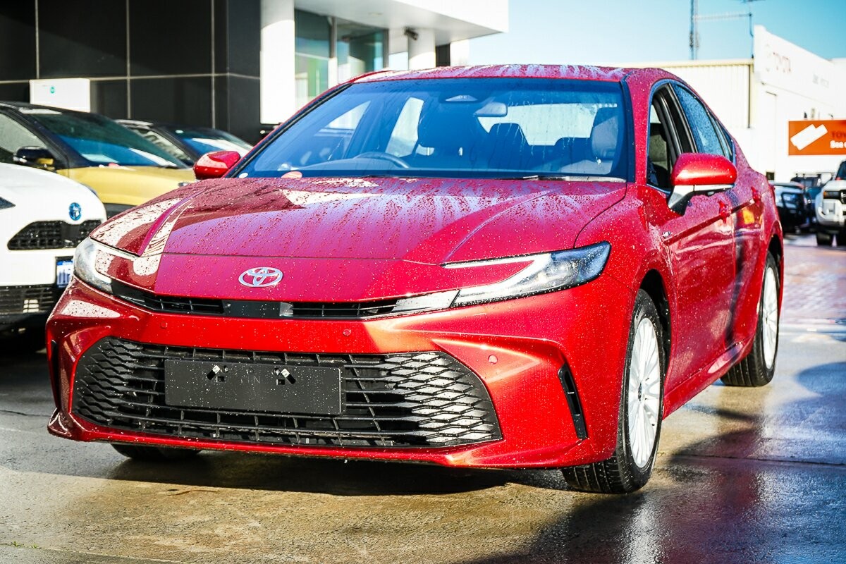 Toyota Camry image 4