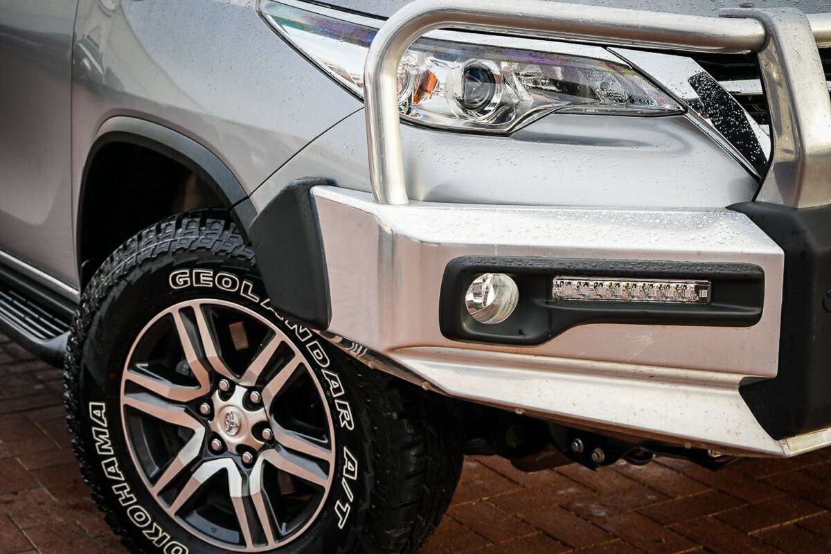 Toyota Fortuner image 2