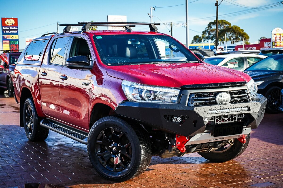 Toyota Hilux image 1