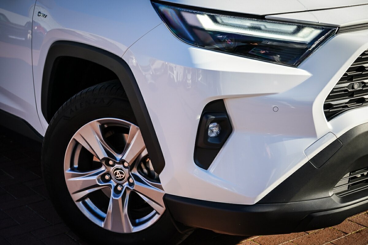 Toyota Rav4 image 2
