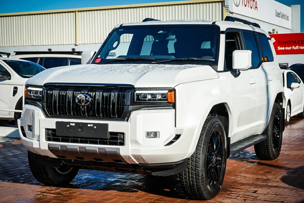 Toyota Landcruiser Prado image 4