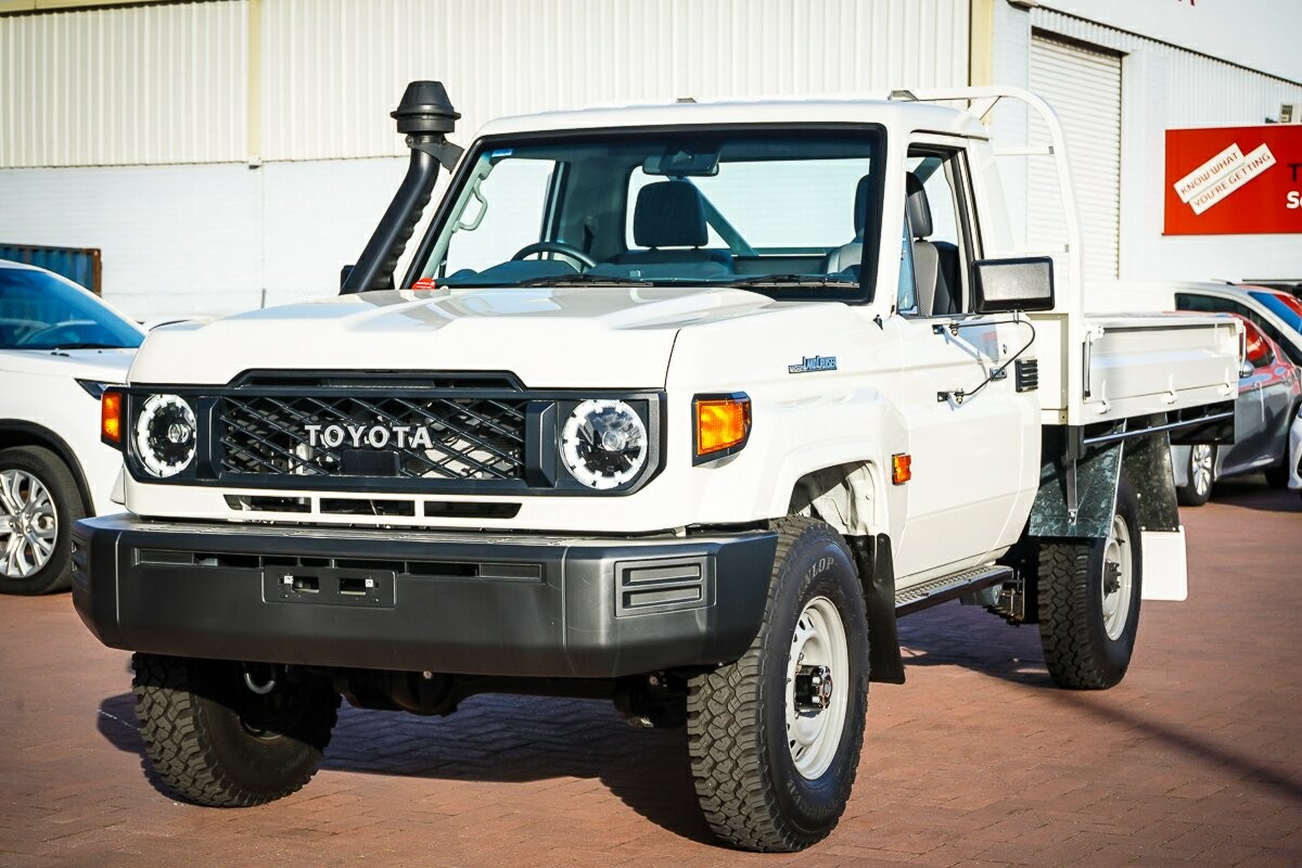 Toyota Landcruiser image 4