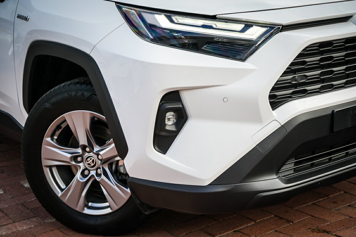 Toyota Rav4 image 2