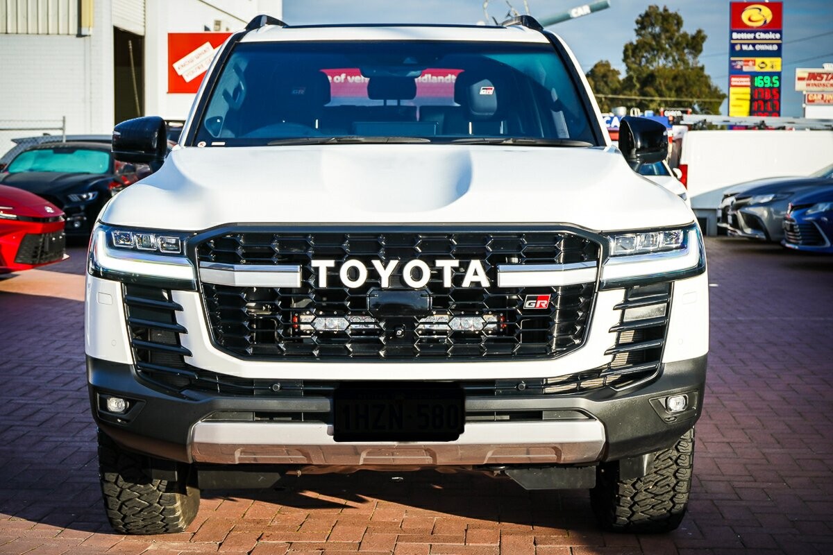 Toyota Landcruiser image 3