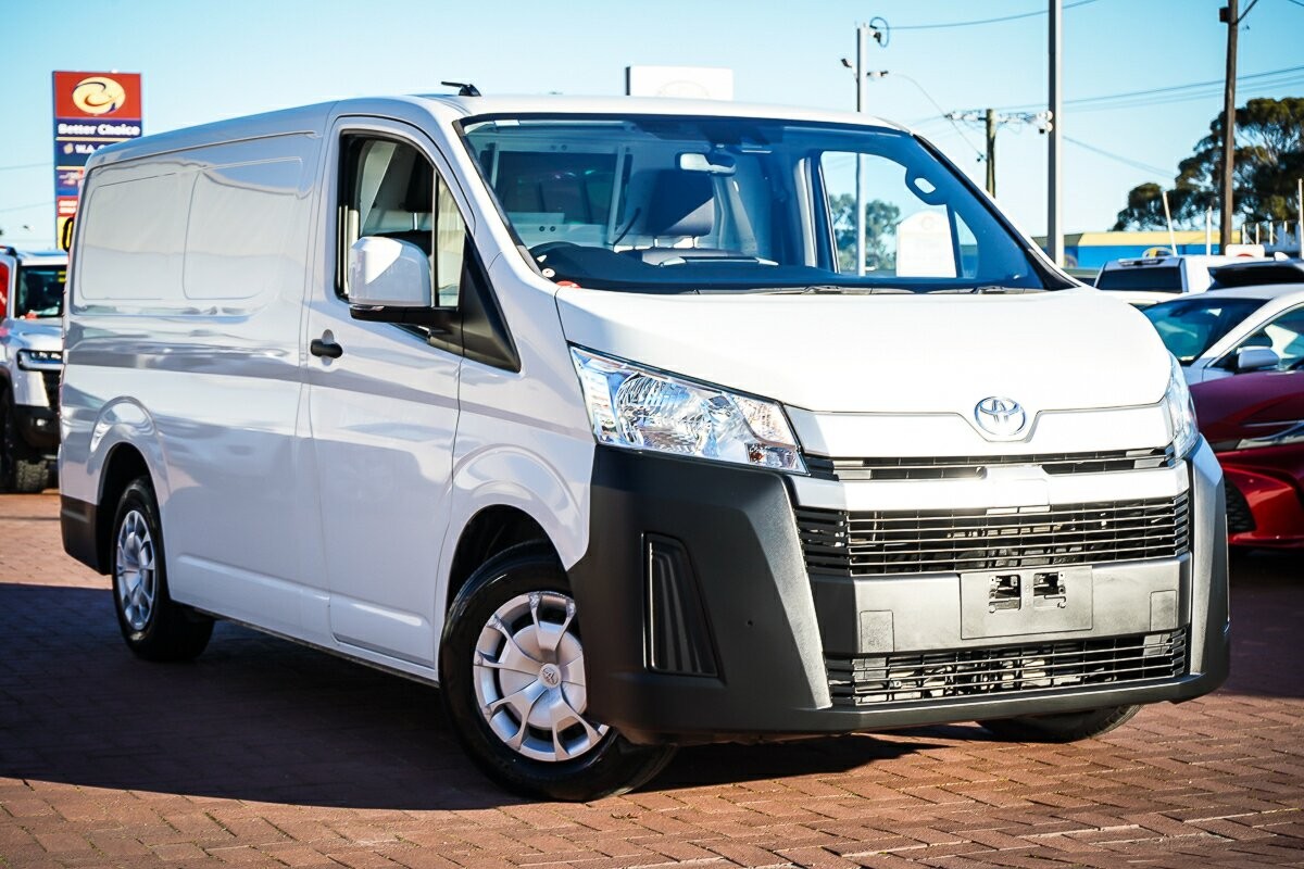 Toyota Hiace image 1