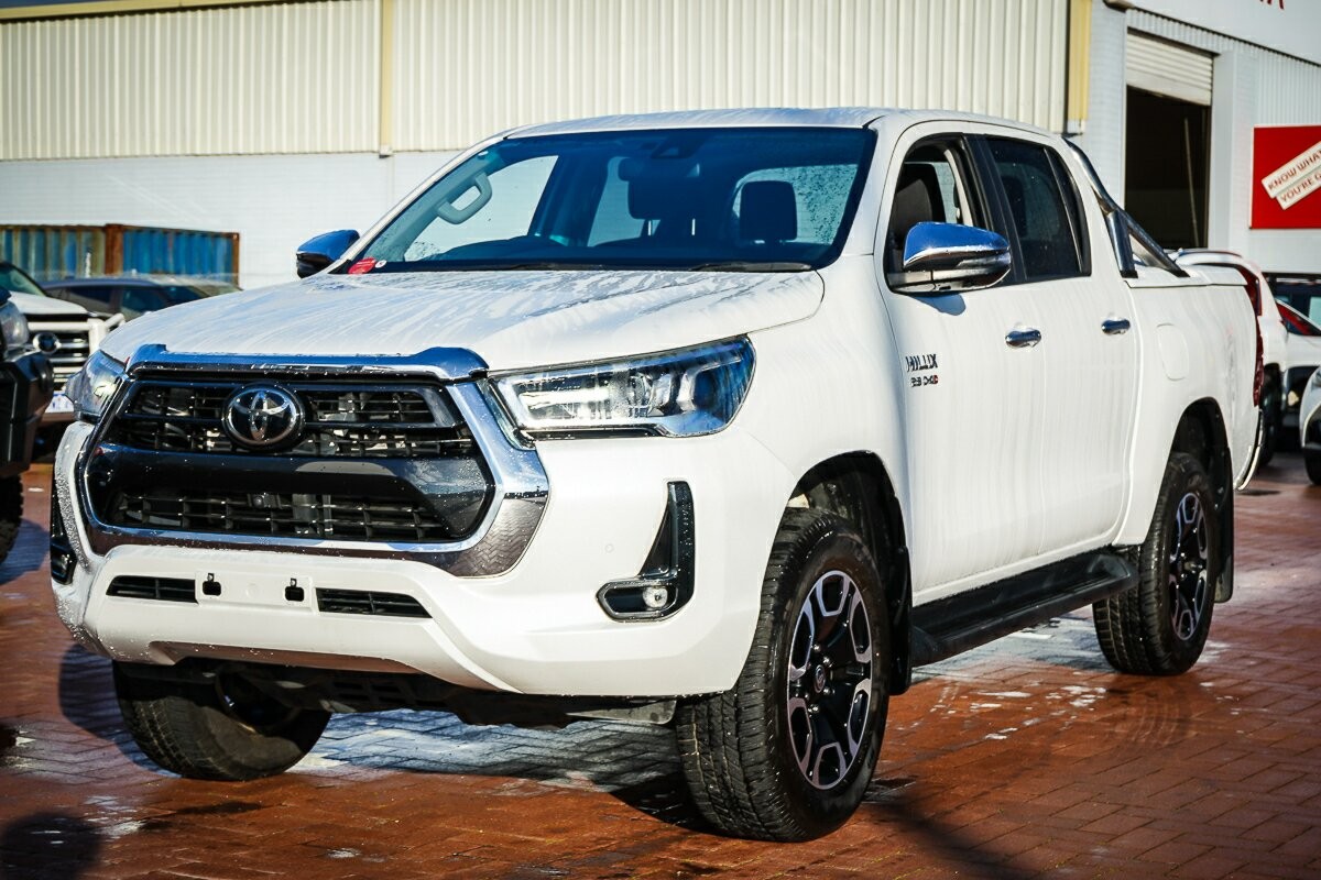 Toyota Hilux image 4
