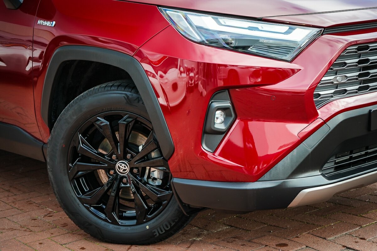 Toyota Rav4 image 2