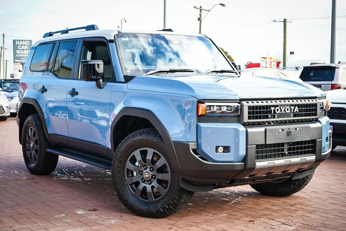 Toyota Landcruiser Prado image 1