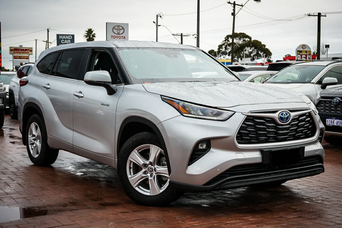 Toyota Kluger image 1