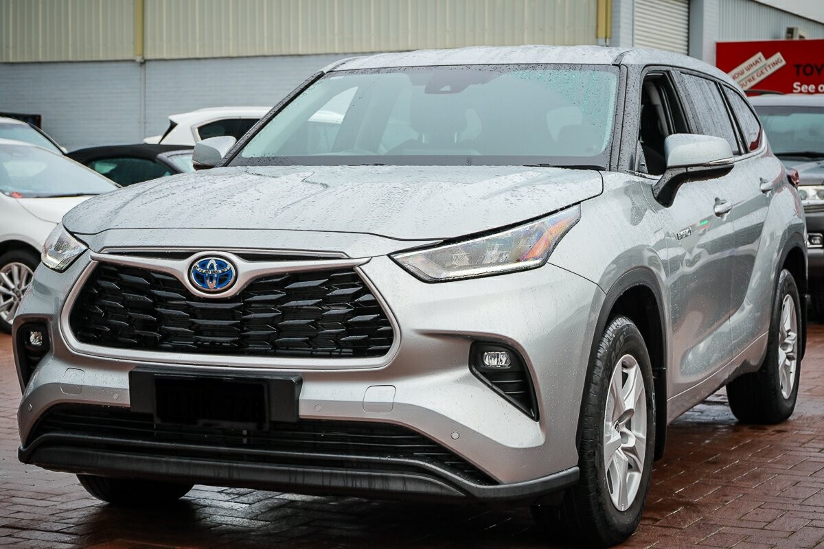 Toyota Kluger image 4