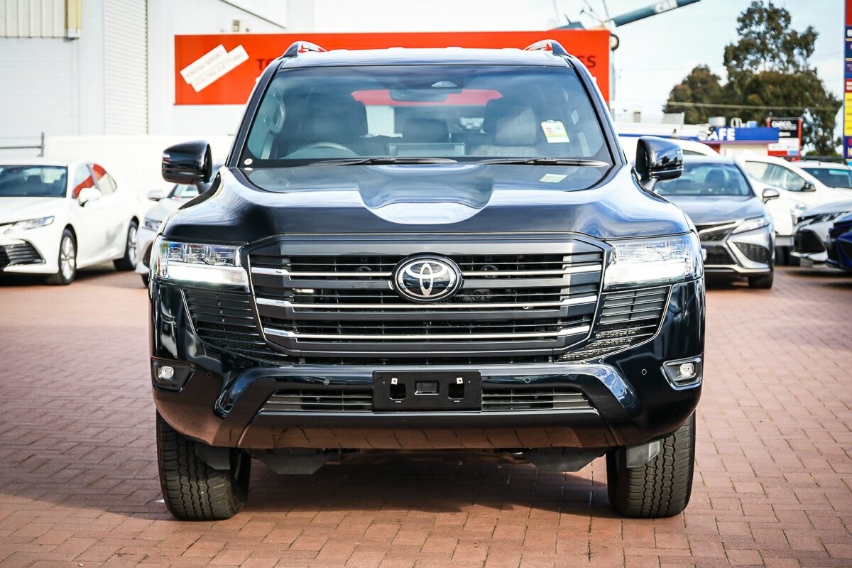 Toyota Landcruiser image 3
