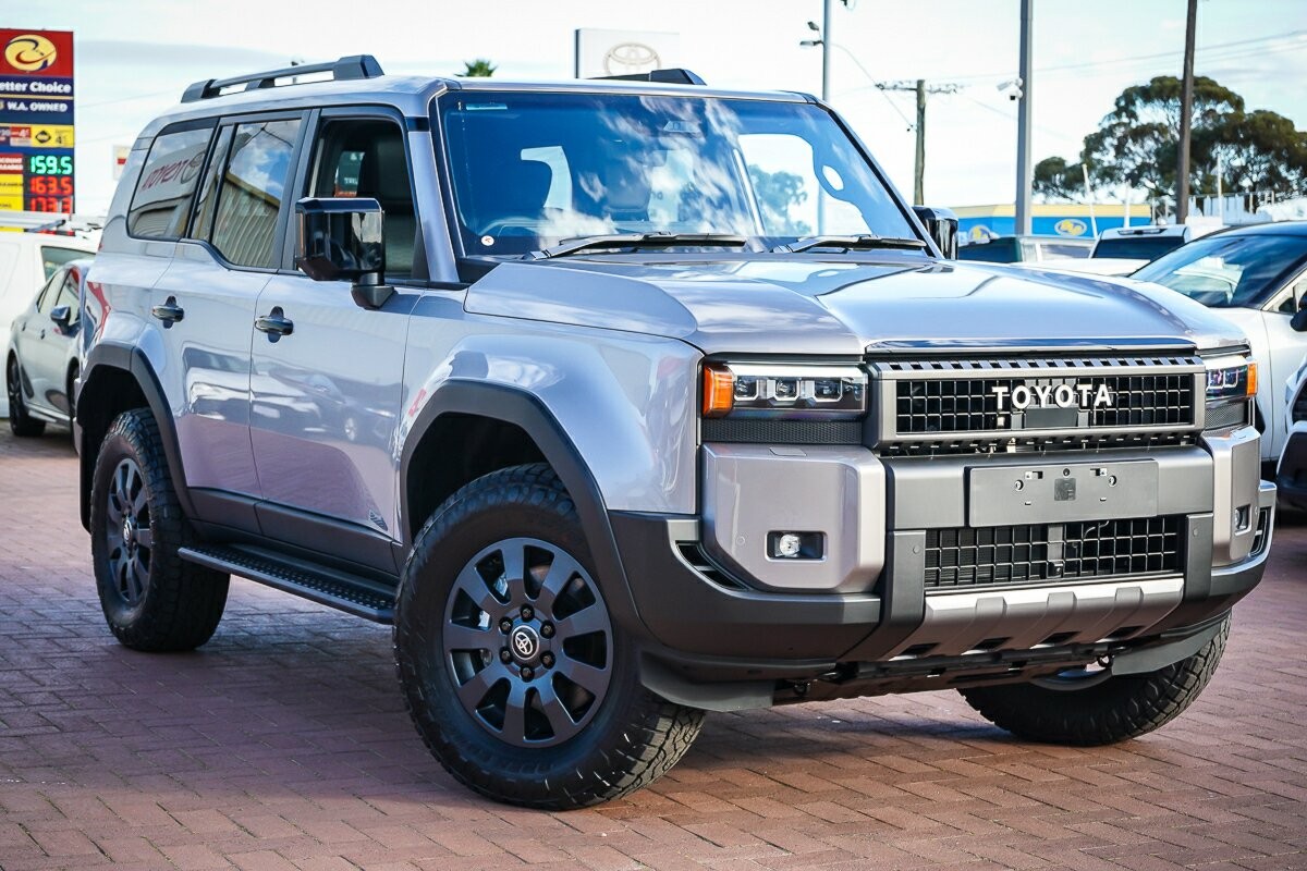 Toyota Landcruiser Prado image 1