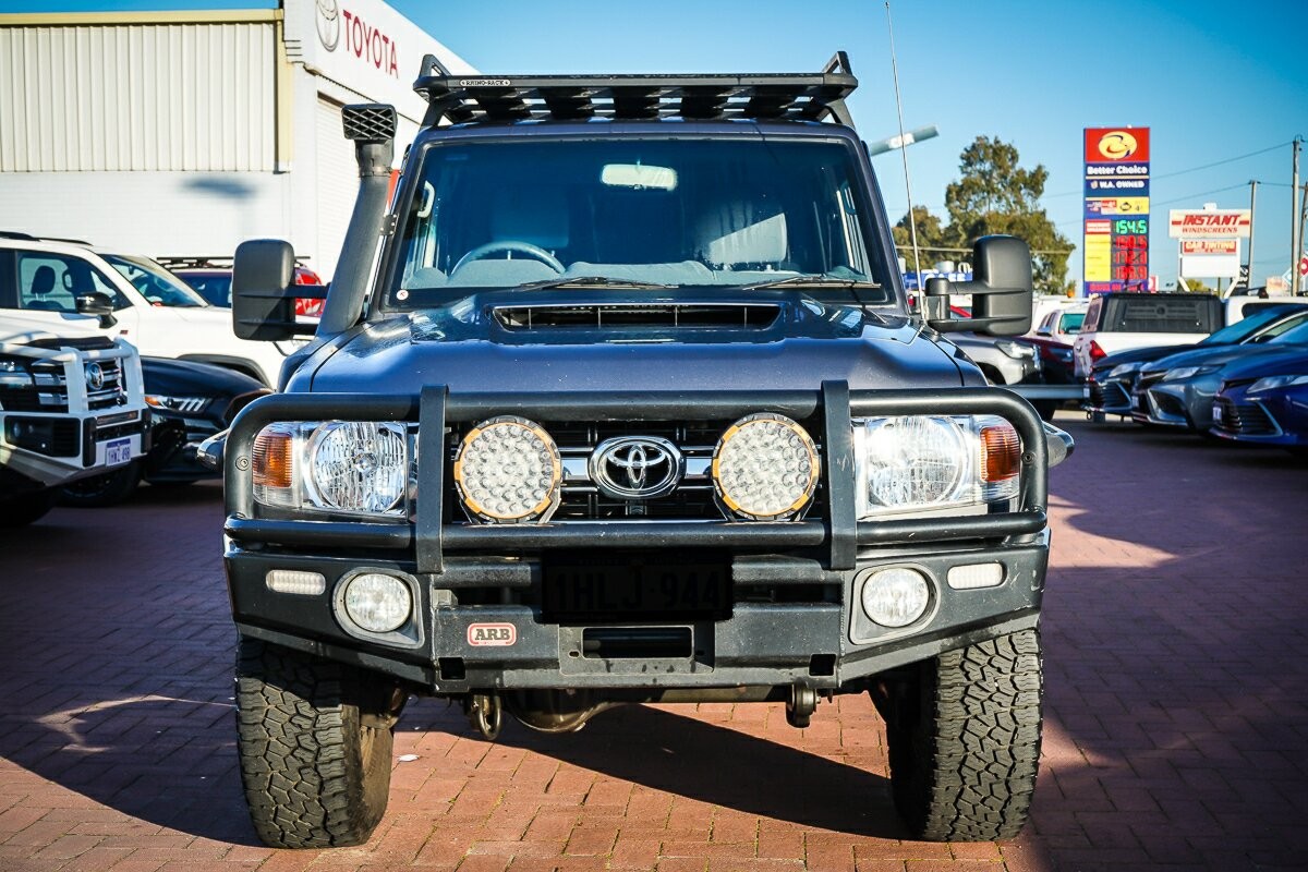 Toyota Landcruiser image 3