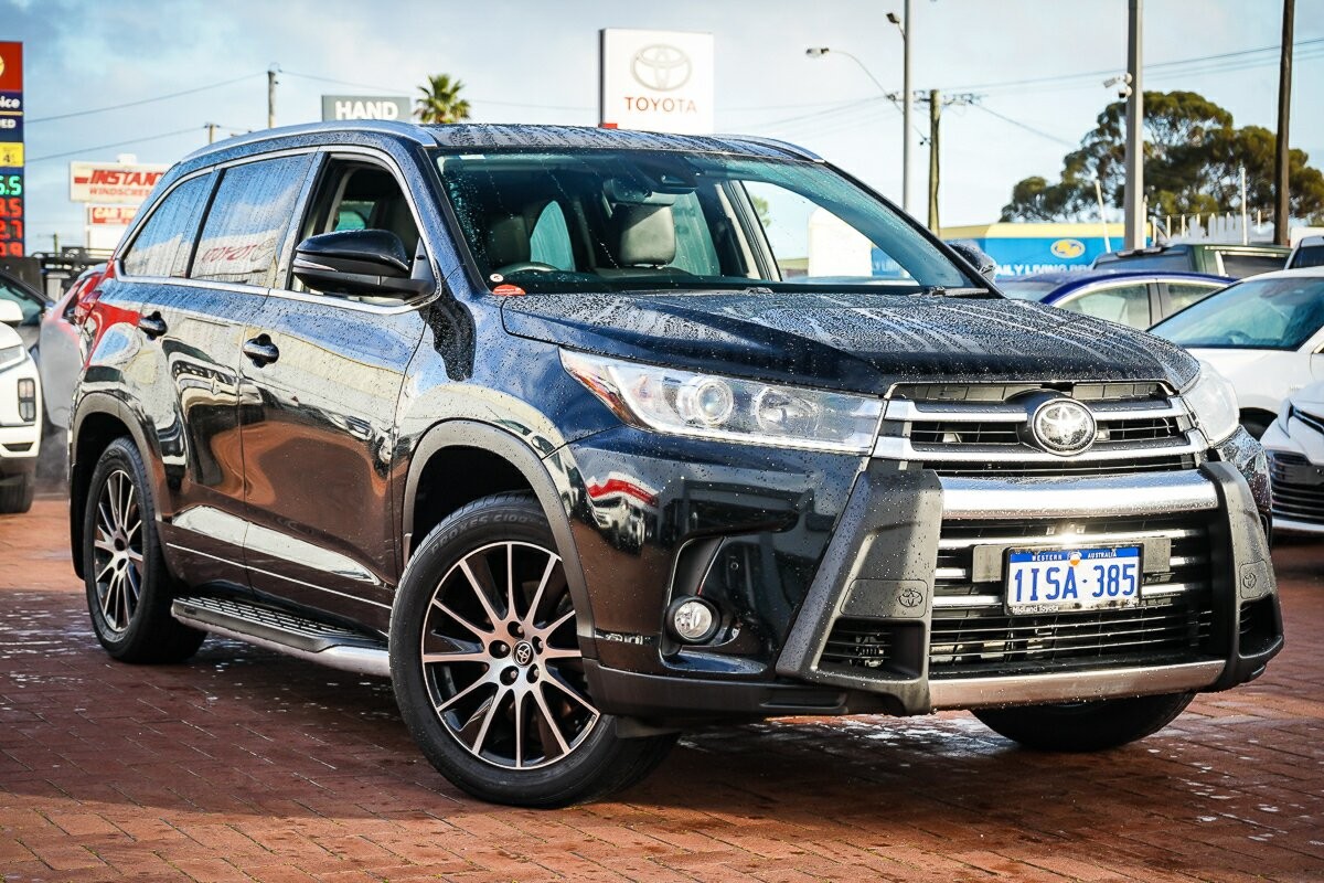 Toyota Kluger image 1