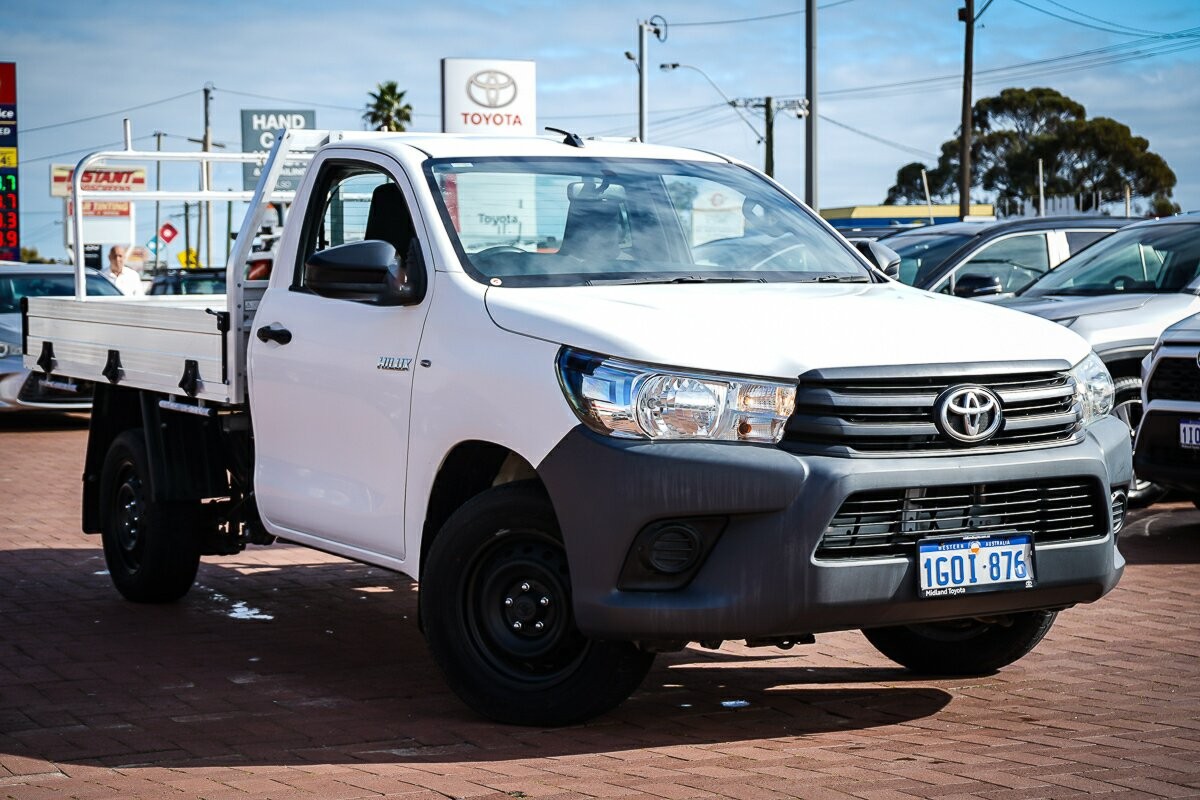 Toyota Hilux image 1