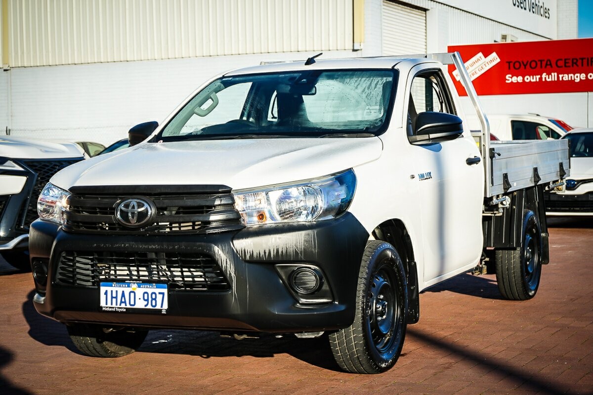Toyota Hilux image 4