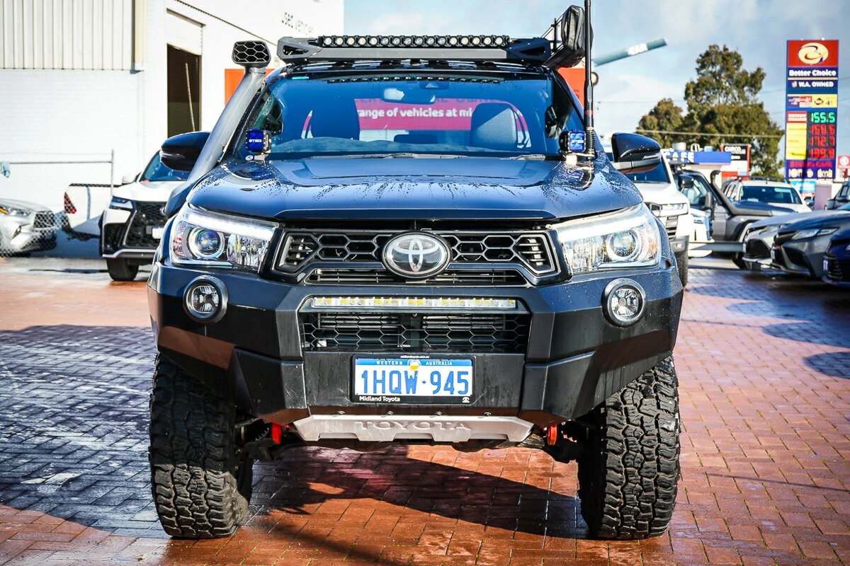 Toyota Hilux image 3