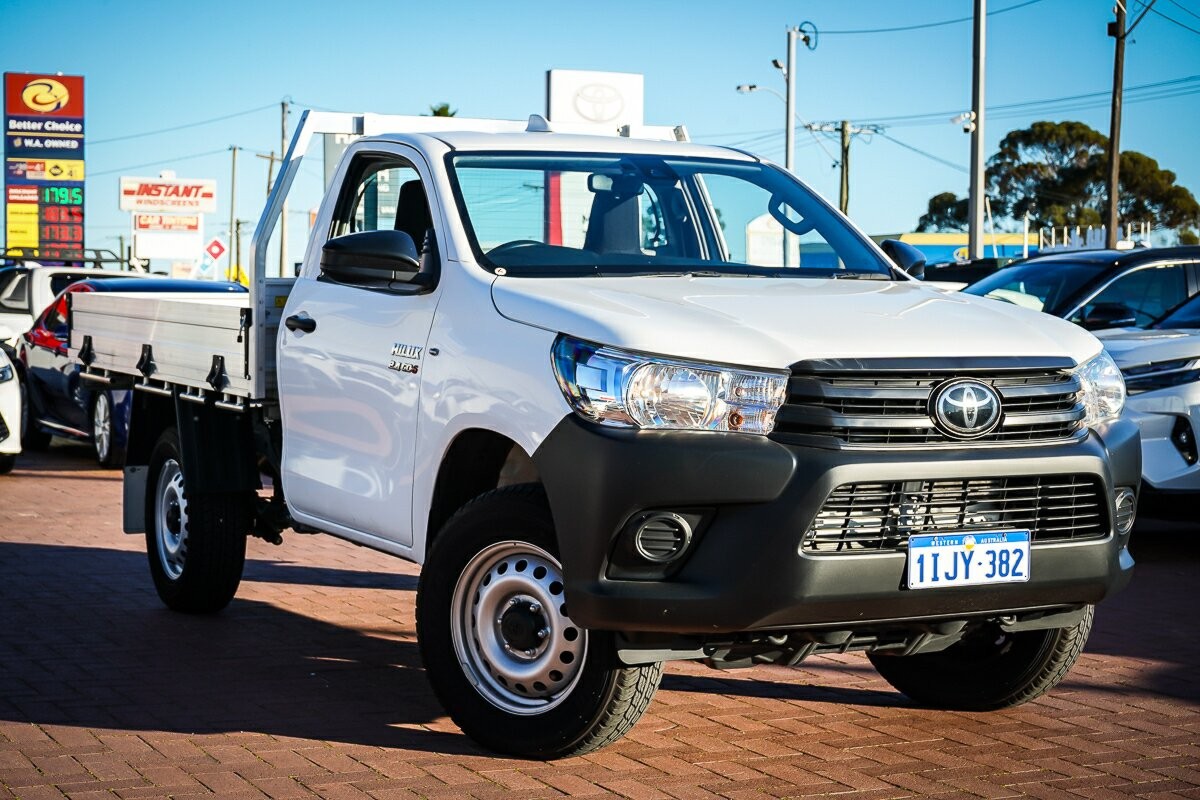 Toyota Hilux image 1