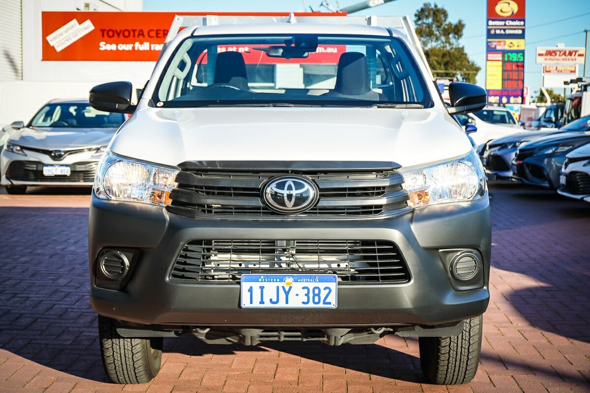 Toyota Hilux image 3