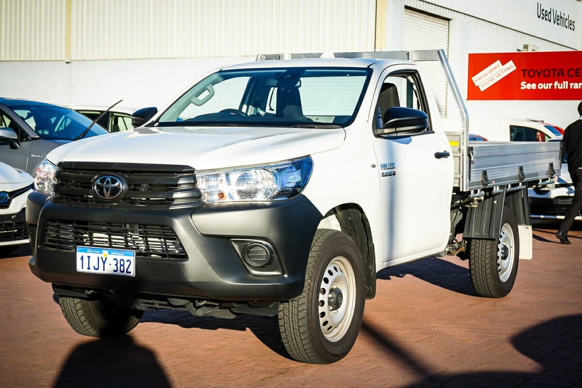 Toyota Hilux image 4