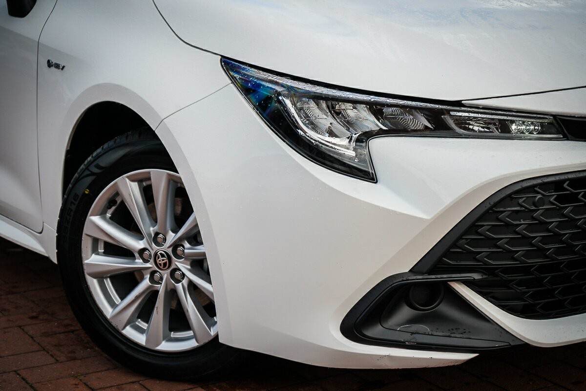 Toyota Corolla image 2
