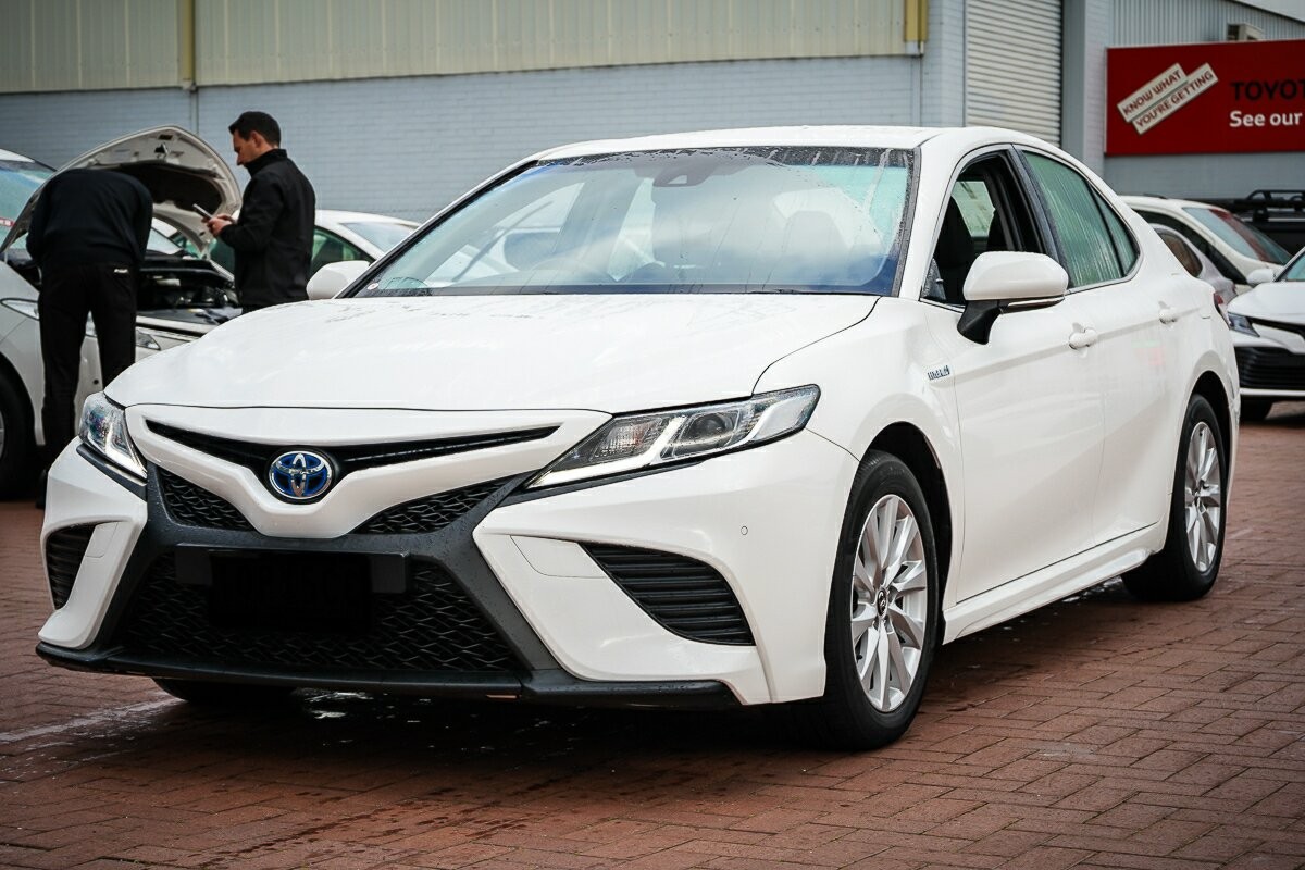 Toyota Camry image 4