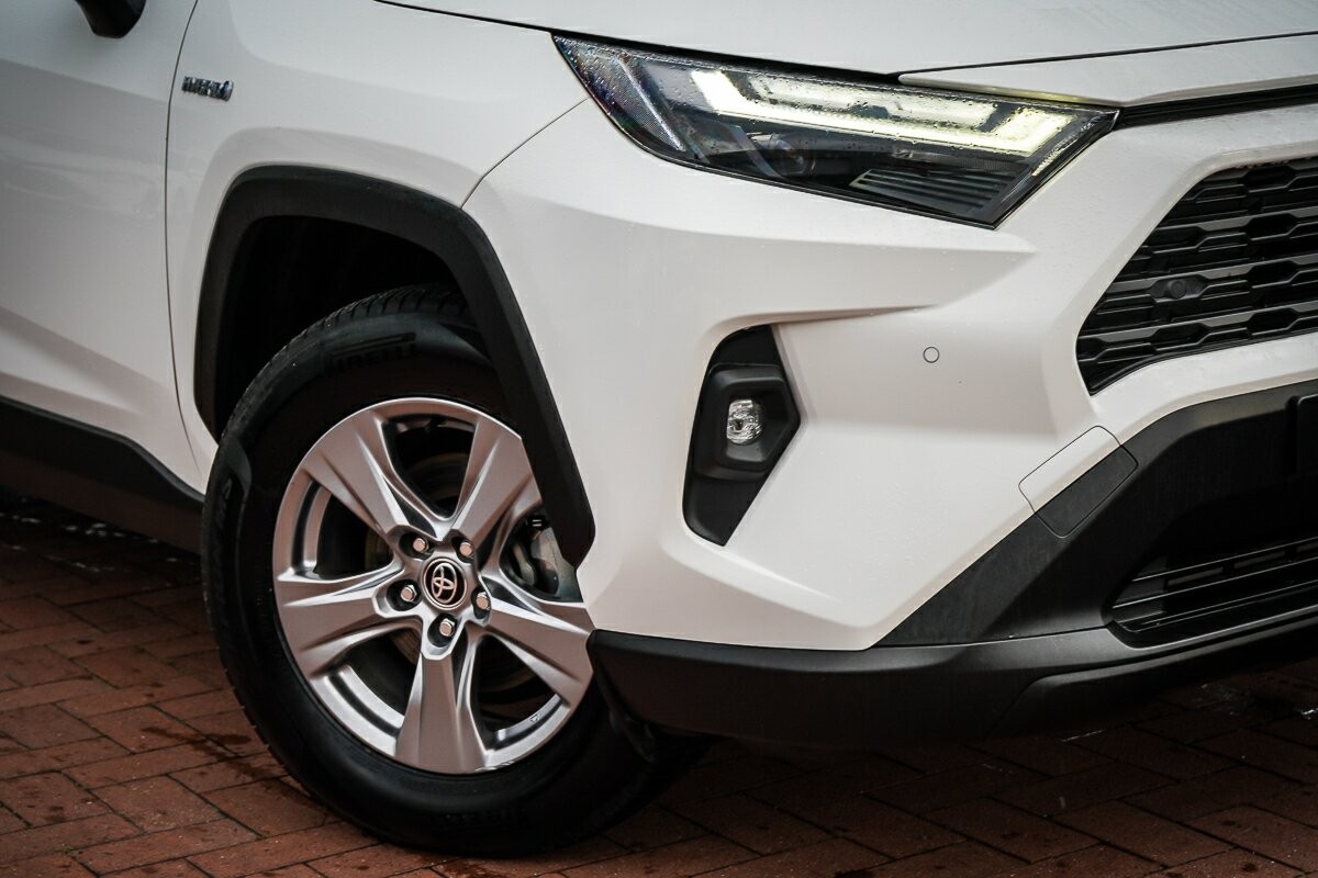 Toyota Rav4 image 2