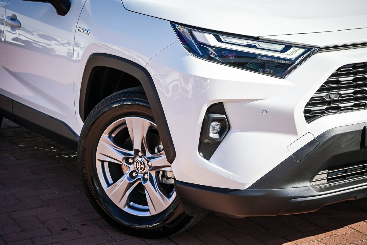 Toyota Rav4 image 2