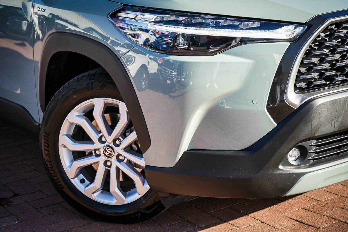 Toyota Corolla Cross image 2