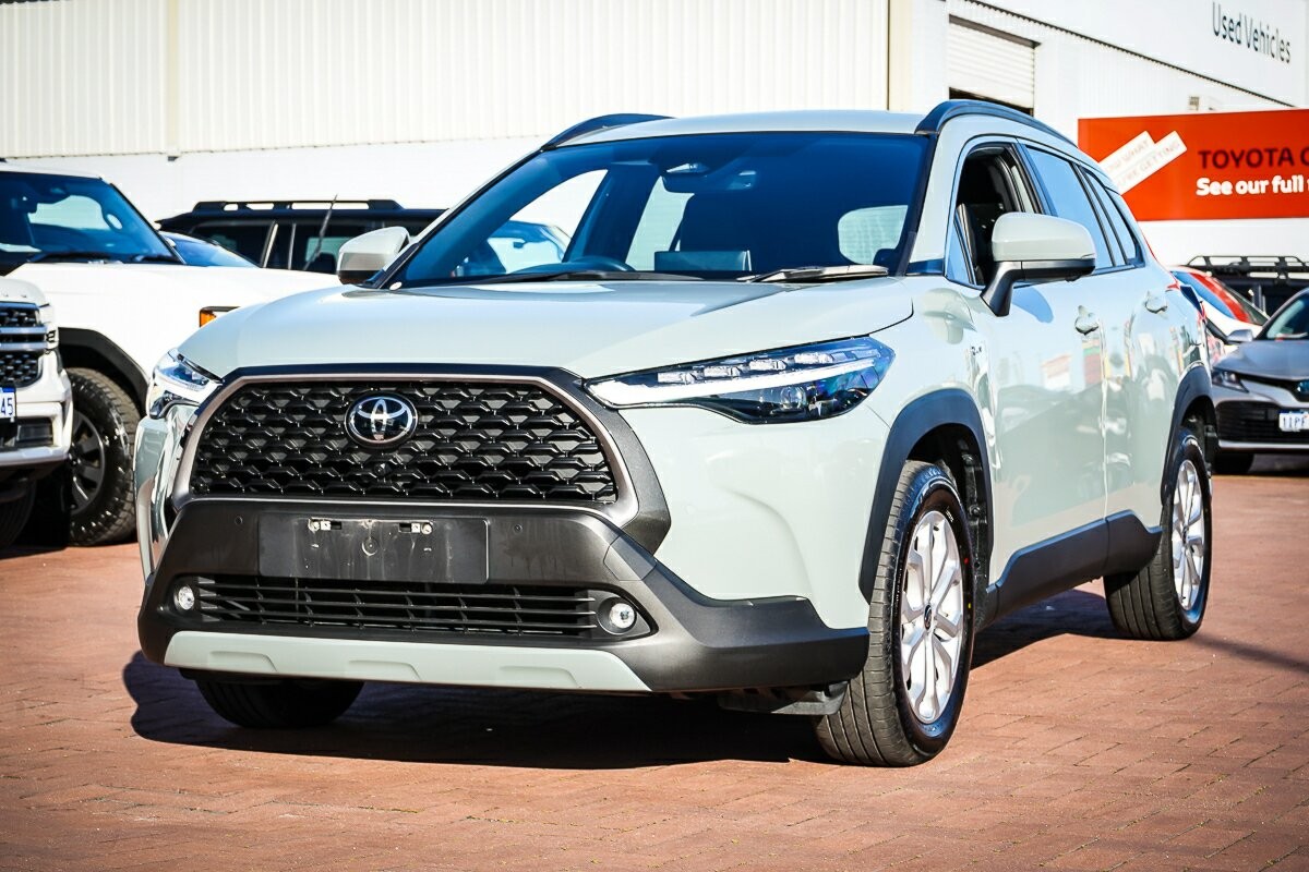 Toyota Corolla Cross image 4