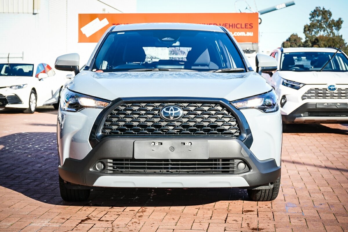 Toyota Corolla Cross image 3