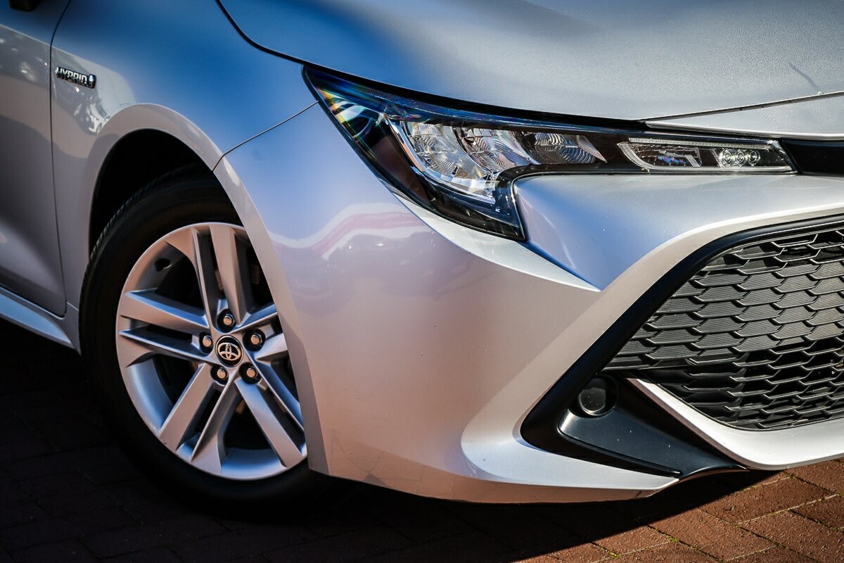 Toyota Corolla image 2