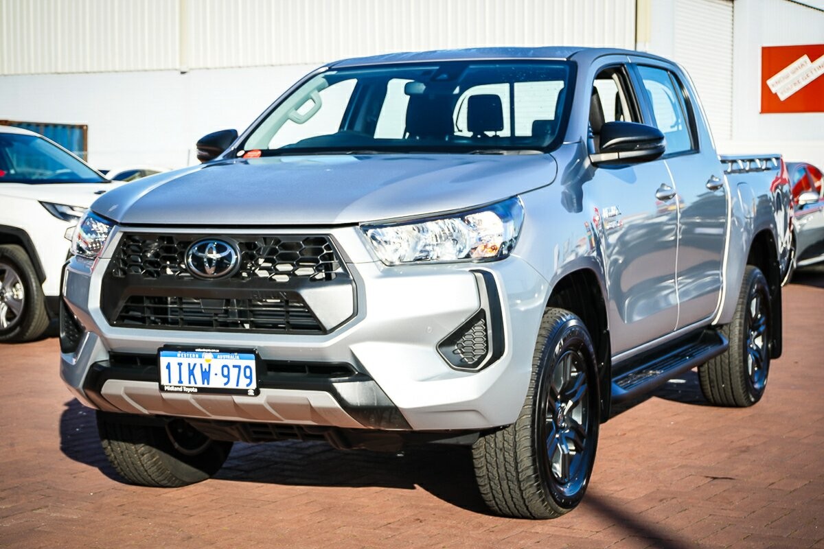 Toyota Hilux image 4