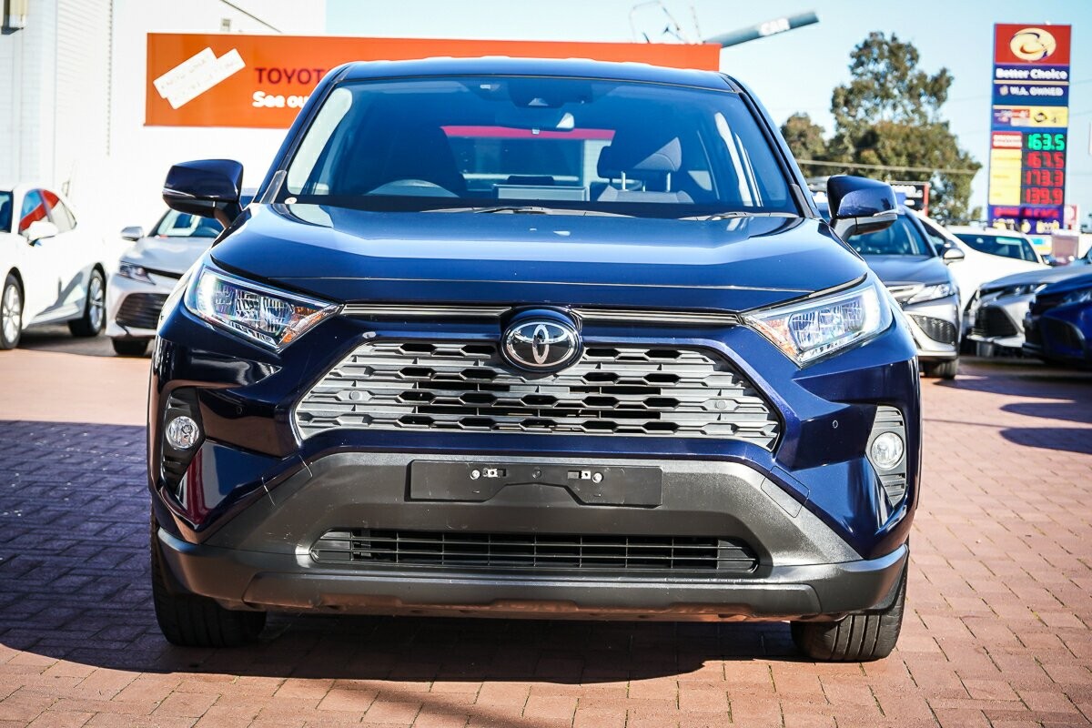 Toyota Rav4 image 3