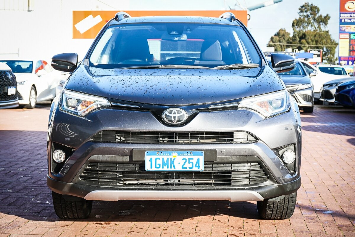 Toyota Rav4 image 3
