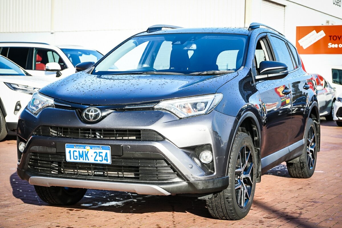 Toyota Rav4 image 4