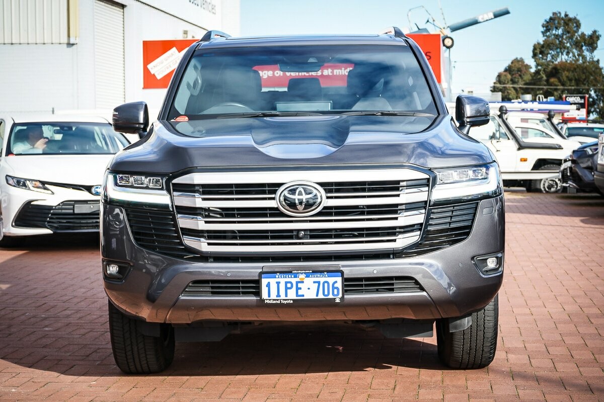 Toyota Landcruiser image 3