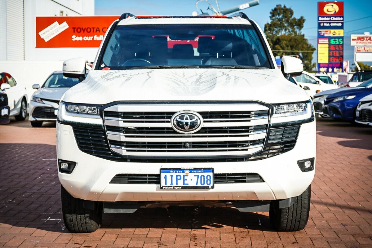 Toyota Landcruiser image 3
