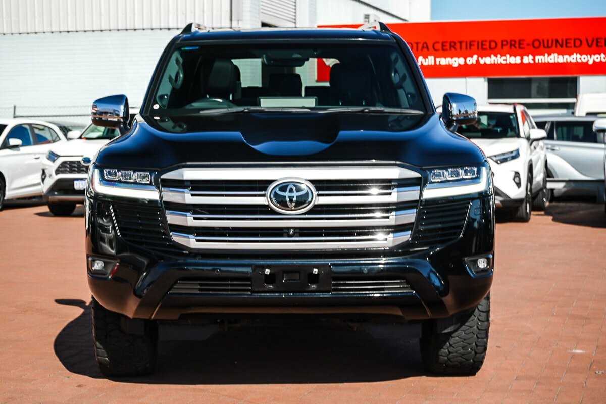 Toyota Landcruiser image 2
