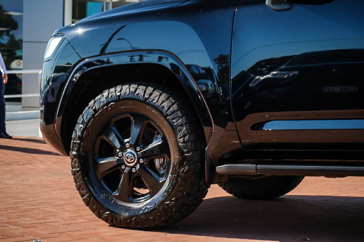 Toyota Landcruiser image 4