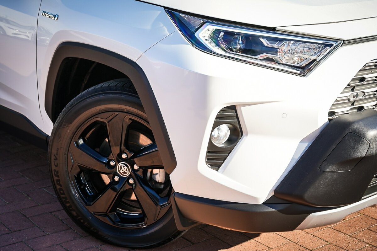 Toyota Rav4 image 2