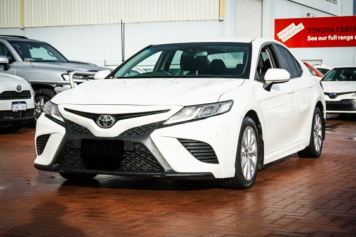 Toyota Camry image 4