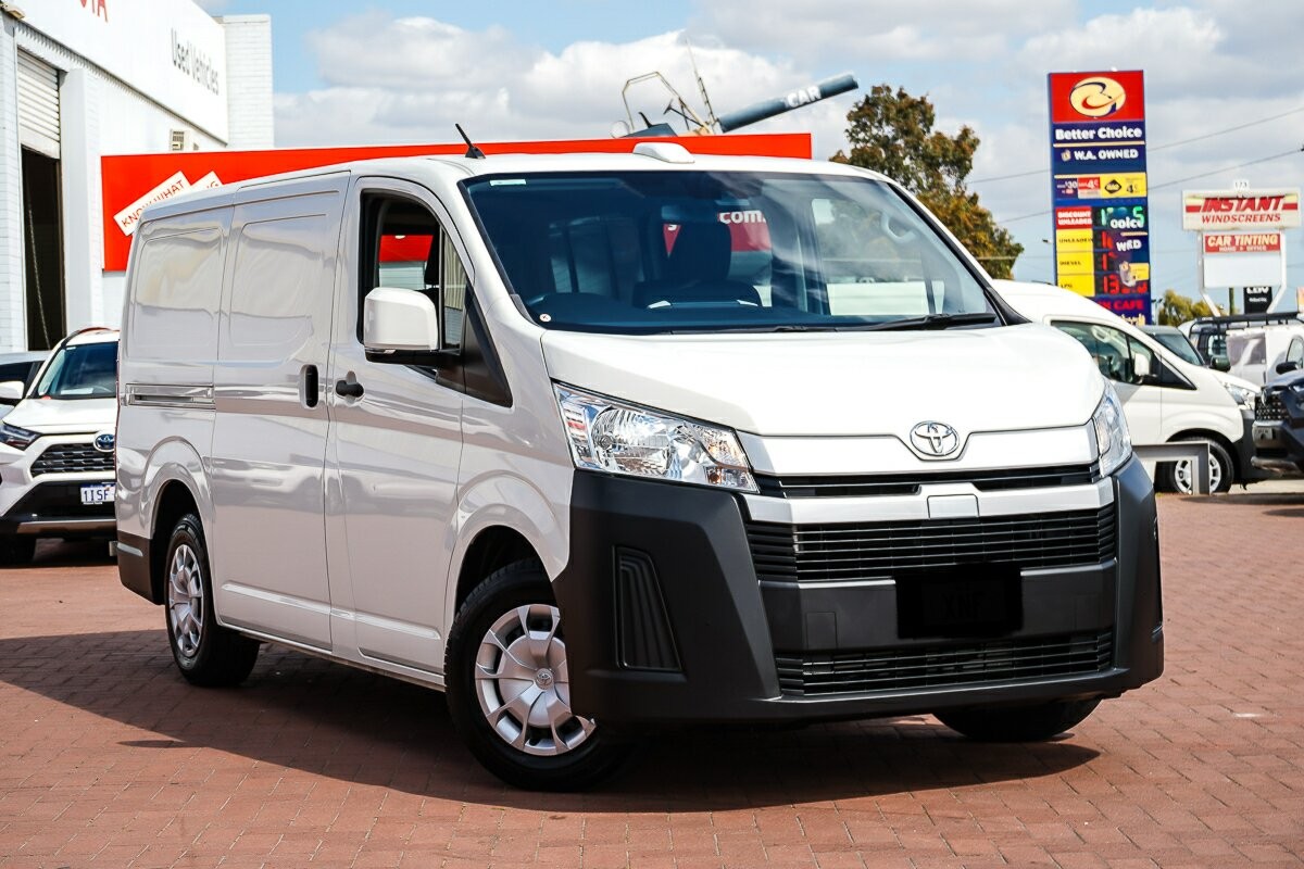 Toyota Hiace image 1