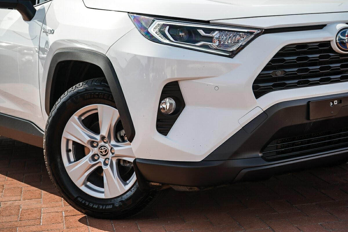 Toyota Rav4 image 2
