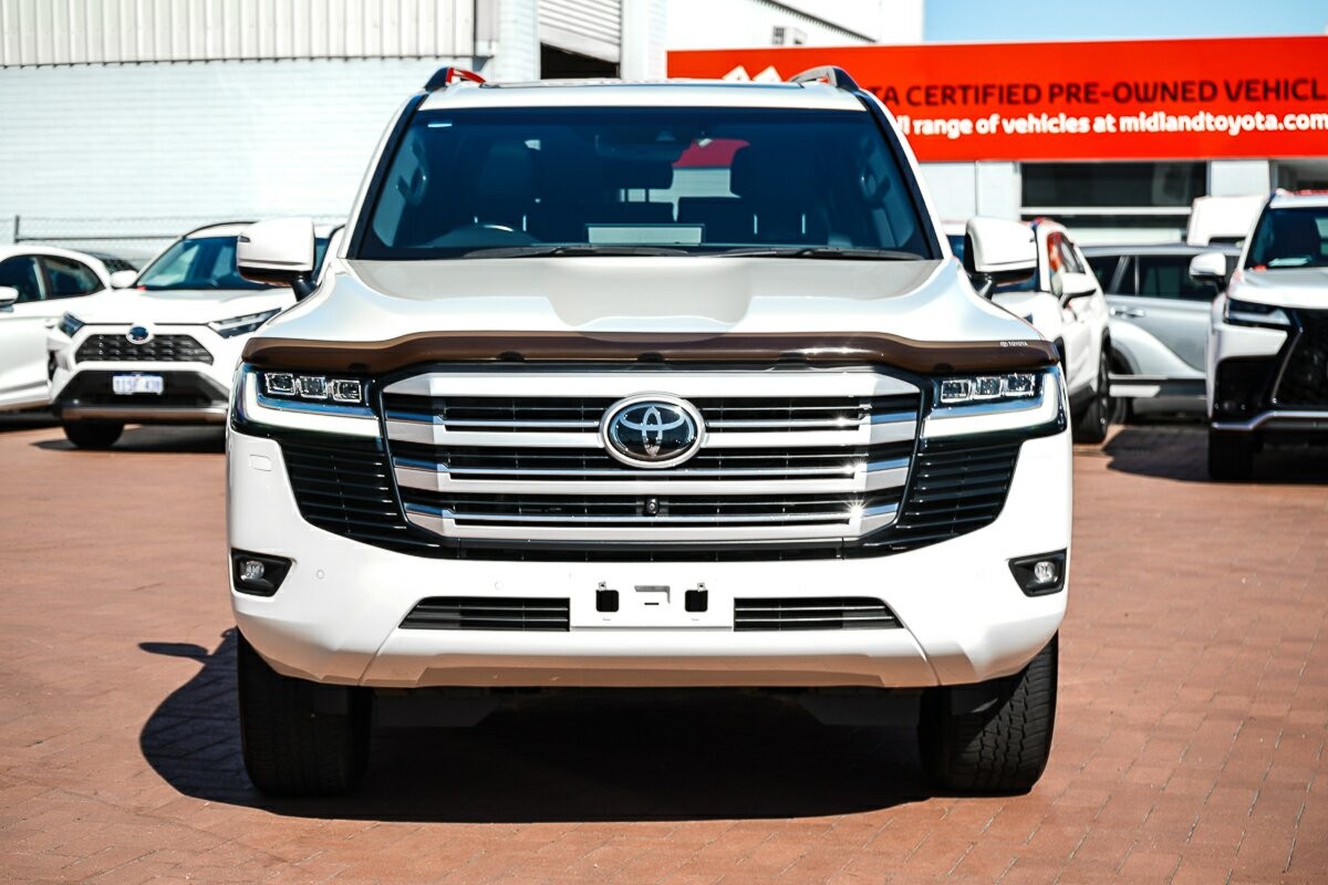 Toyota Landcruiser image 3