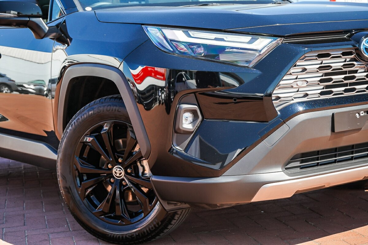 Toyota Rav4 image 2
