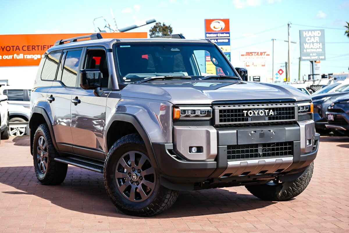 Toyota Landcruiser Prado image 1