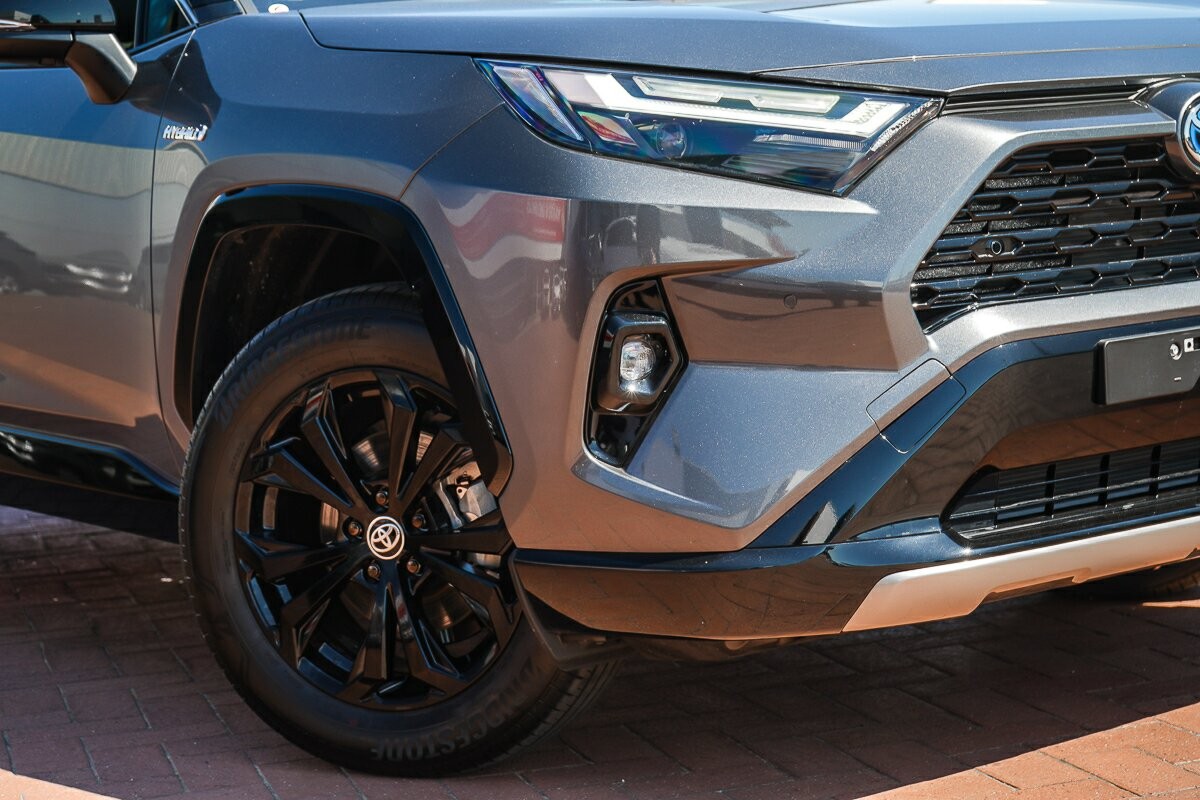 Toyota Rav4 image 2