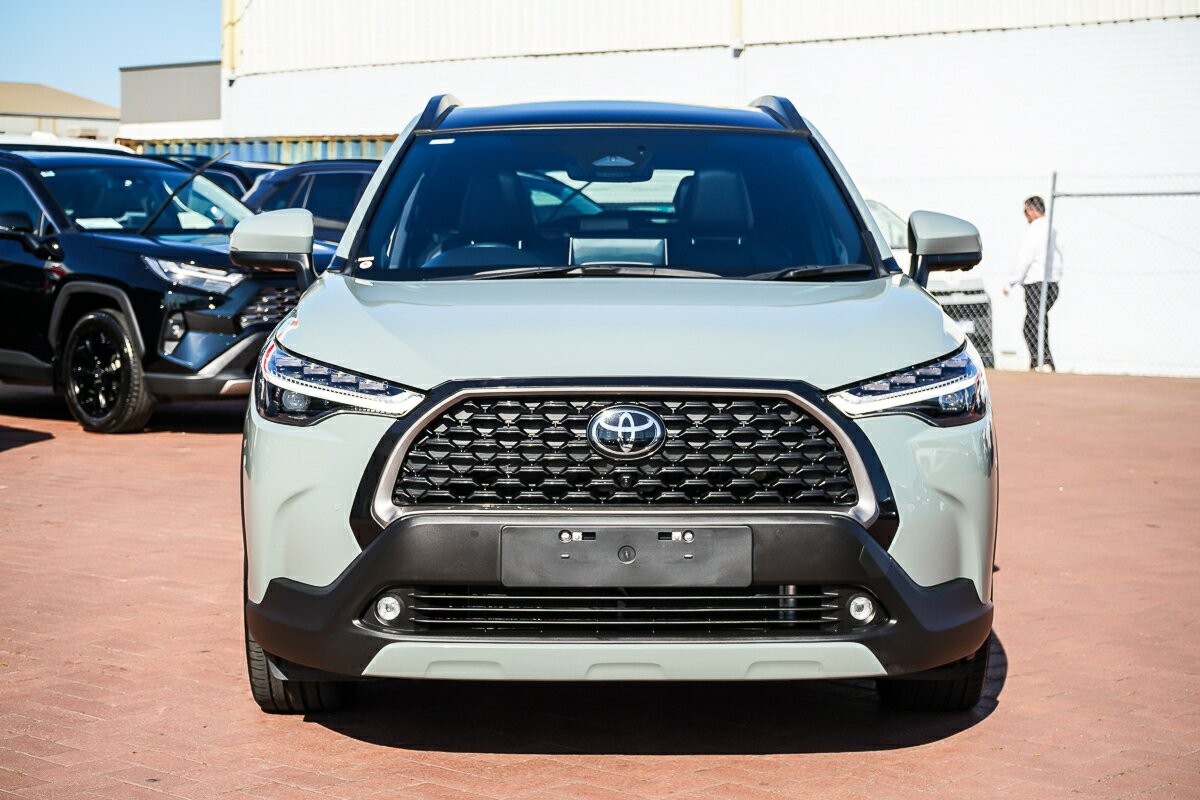 Toyota Corolla Cross image 3